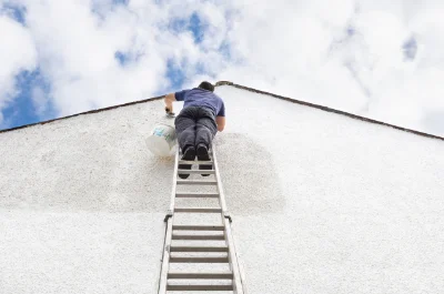 Peinture extérieure aux Repôts — façades et ravalement